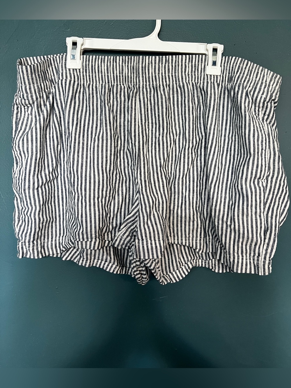 Old Navy Linen Striped Elastic Band Shorts - 2x